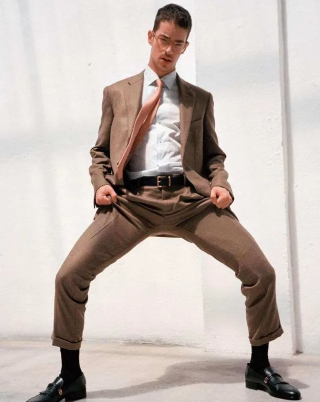 “Elite”in ulduzundan ətəkli fotolar