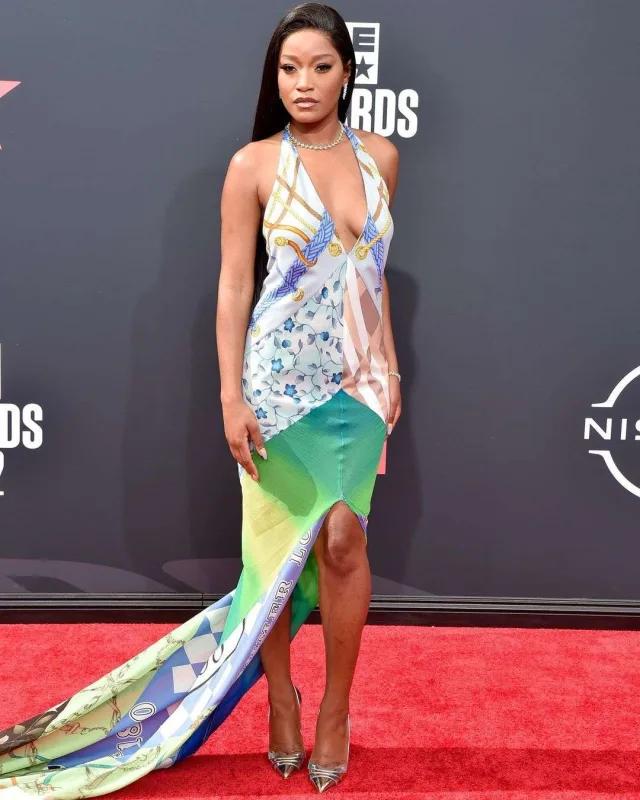 Qırmızı xalının bir-birindən “BETər” libasları