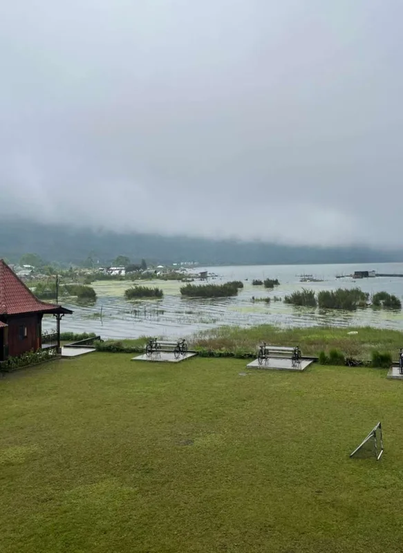 Çingiz İndoneziyada belə yaşayır