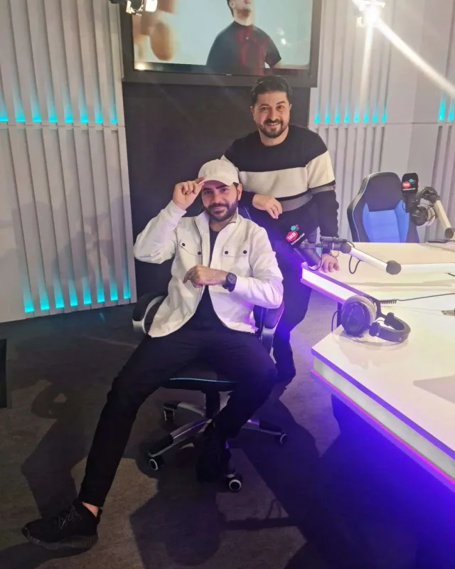 Anar işini dəyişdi