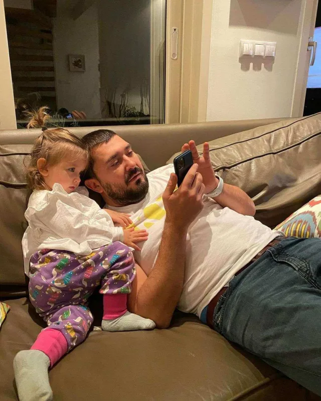 İkinci qızı dünyaya gəldi