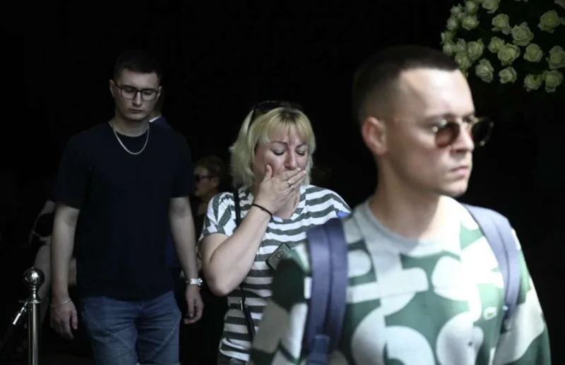 10 min insan, bir kamaz  gül... - Şatunova vida