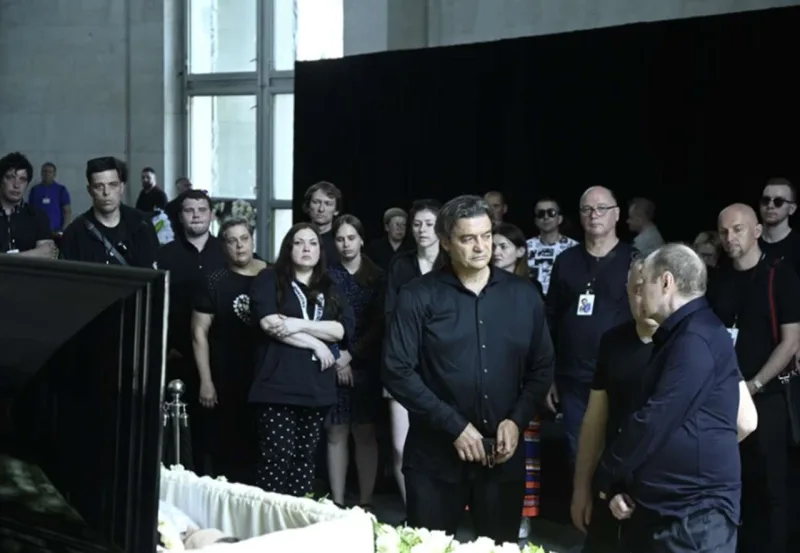 10 min insan, bir kamaz  gül... - Şatunova vida