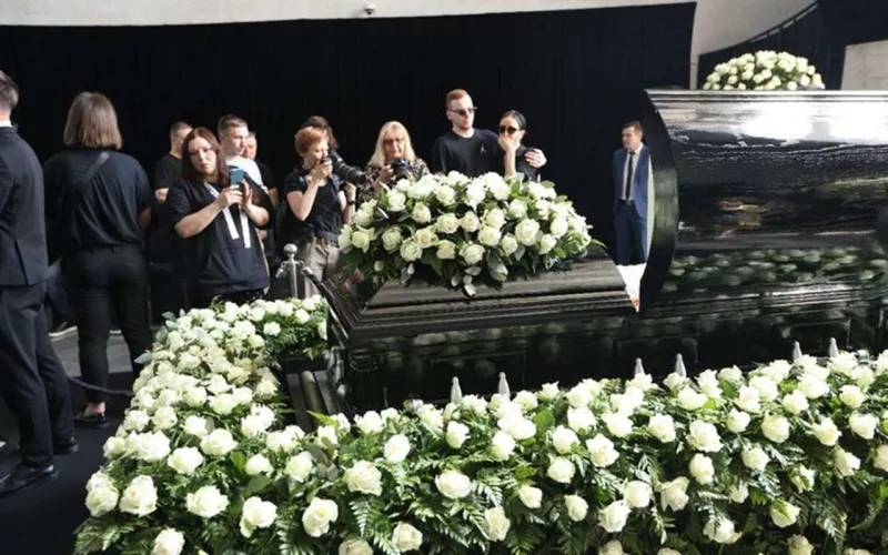 10 min insan, bir kamaz  gül... - Şatunova vida