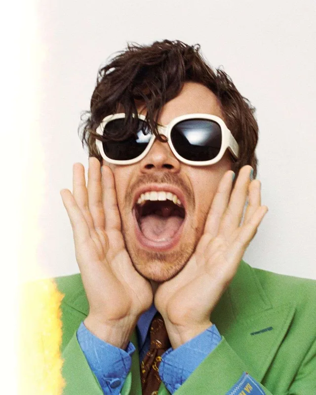 Herridən fərqli pozalar