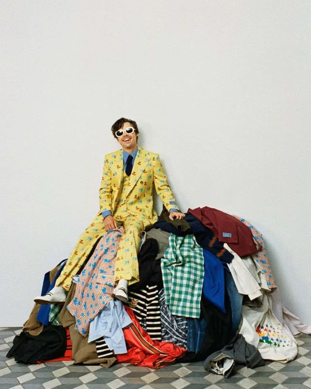 Herridən fərqli pozalar