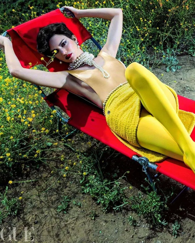 Kendaldan “Vogue” üçün pozalar