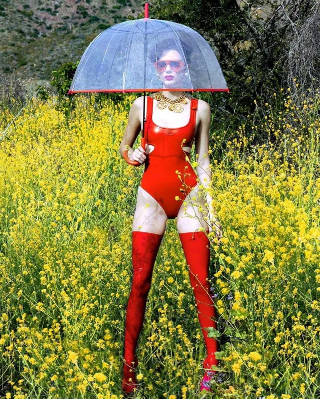 Kendaldan “Vogue” üçün pozalar