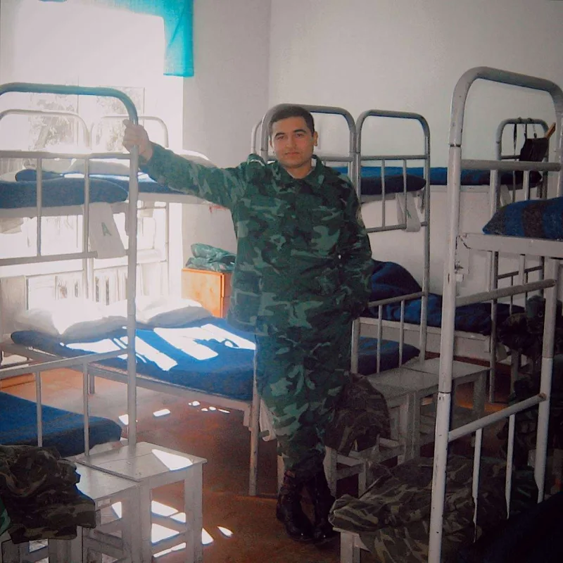 İlkin əsgərlik fotosunu paylaşdı