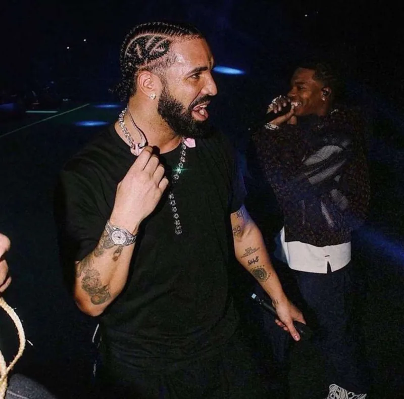 Dreyk 20 milyonluq boyunbağısıyla gündəmdə