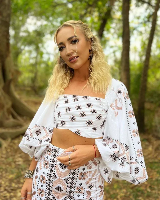 Plastik əməliyyata 650 mindən çox xərcləyib