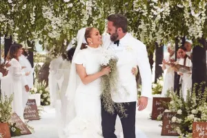 9 milyonluq toyun fotoları yayıldı