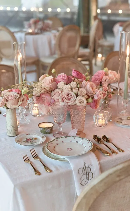 9 milyonluq toyun fotoları yayıldı