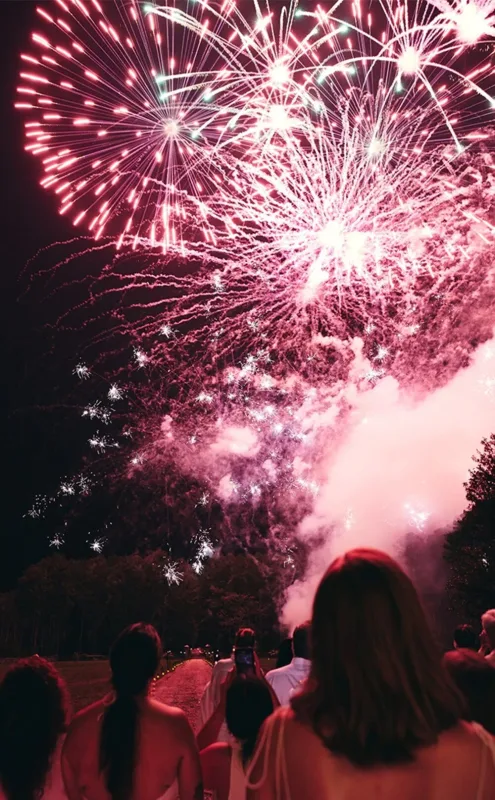 9 milyonluq toyun fotoları yayıldı