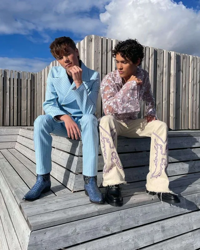 “Young Royals”ın ulduzları tərzi ilə gündəmdə