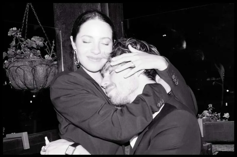 Tarık sevgilisindən ayrıldı