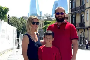 Aynur illər sonra Bakıda