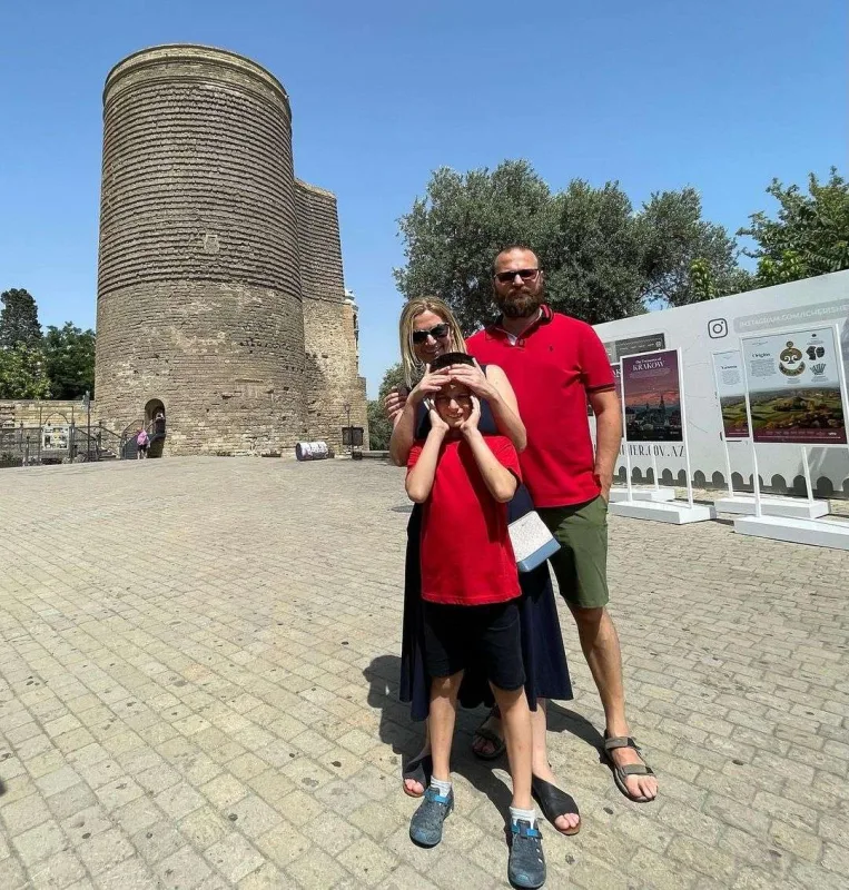 Aynur illər sonra Bakıda