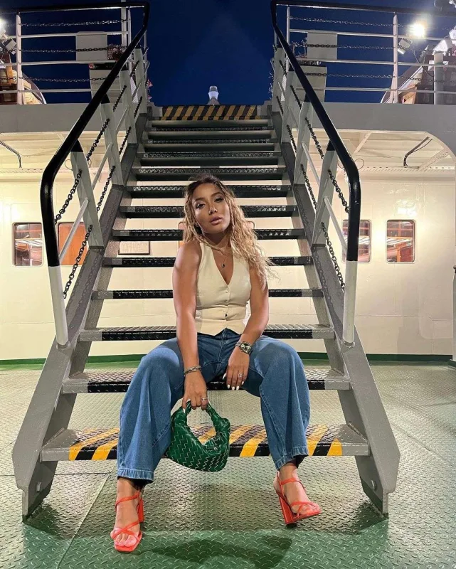 Günay sevgilisindən yazdı