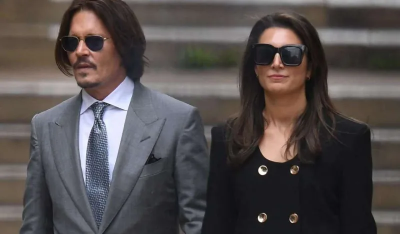 Conni Depp vəkil sevgilisindən ayrıldı