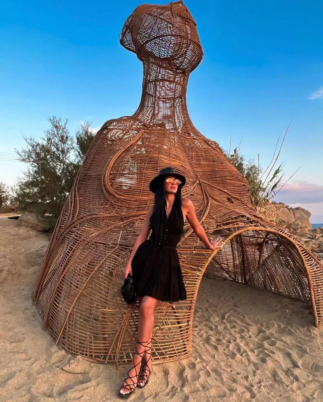 Mikonosdan “Razi” qayıtdı