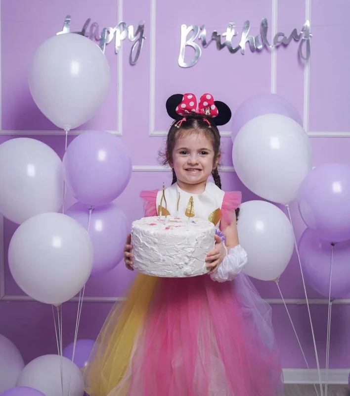 Elşən 4 yaşlı qızının fotolarını paylaşdı