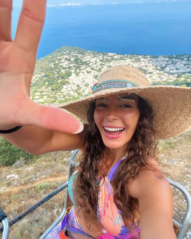 Ebru ABŞ-a köçür