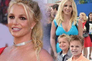 Britnidən oğluna cavab gecikmədi