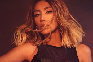 Toy hədiyyəsi kimi qardaşının burnunu kəsdirəcək