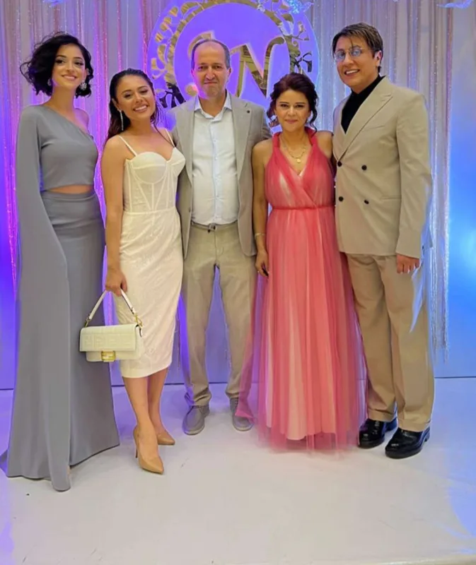 Tünzalənin prodüseri qızına toy etdi