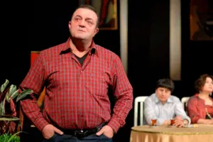 Azərbaycanlı aktyor evində ölü tapıldı