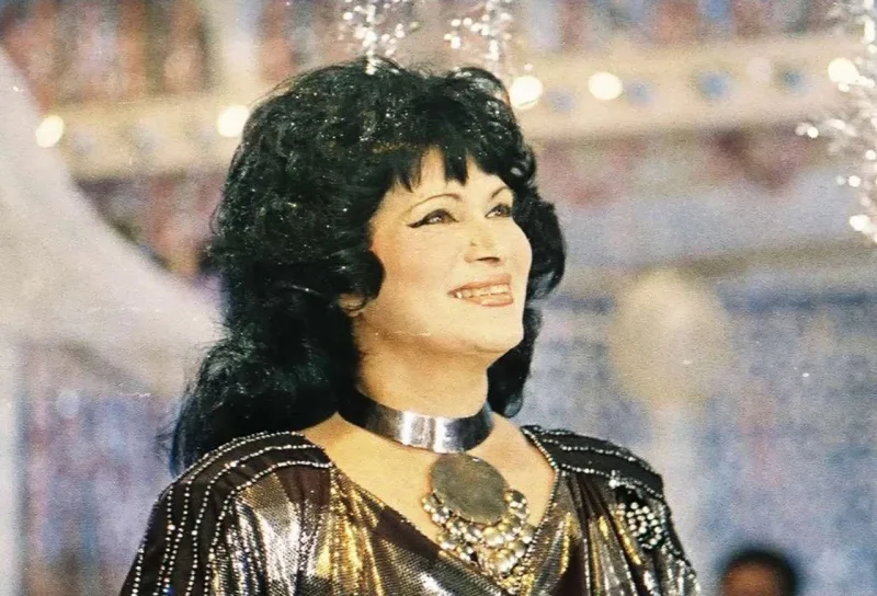 Zeynəb Xanlarova Azərbaycandan köçüb