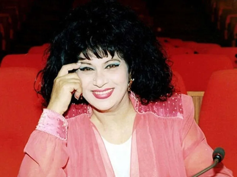 Zeynəb Xanlarova Azərbaycandan köçüb