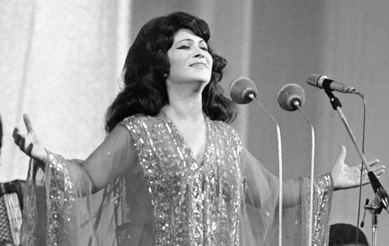 Zeynəb Xanlarova Azərbaycandan köçüb