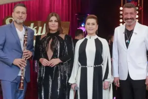 Məşhur proqramda “Qal sənə qurban”ı oxudu - Video