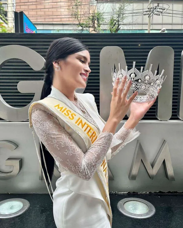 Trans qadın gözəllik yarışması keçirildi