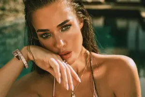 Bensudan estetik iddialarına cavab