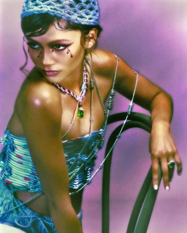 Zendayanın “Vogue” pozaları