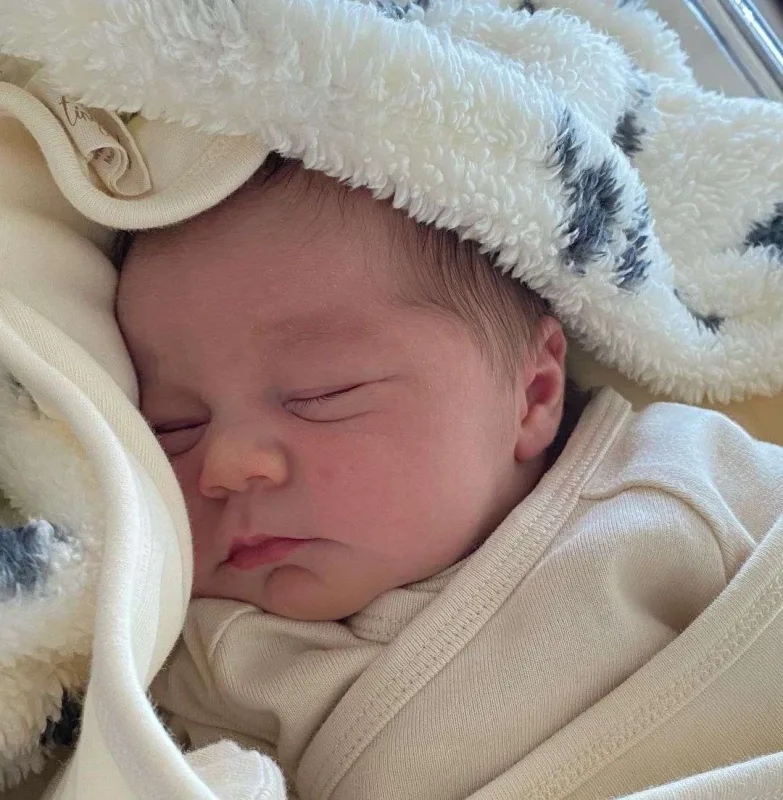 Türk aktrisa ana oldu