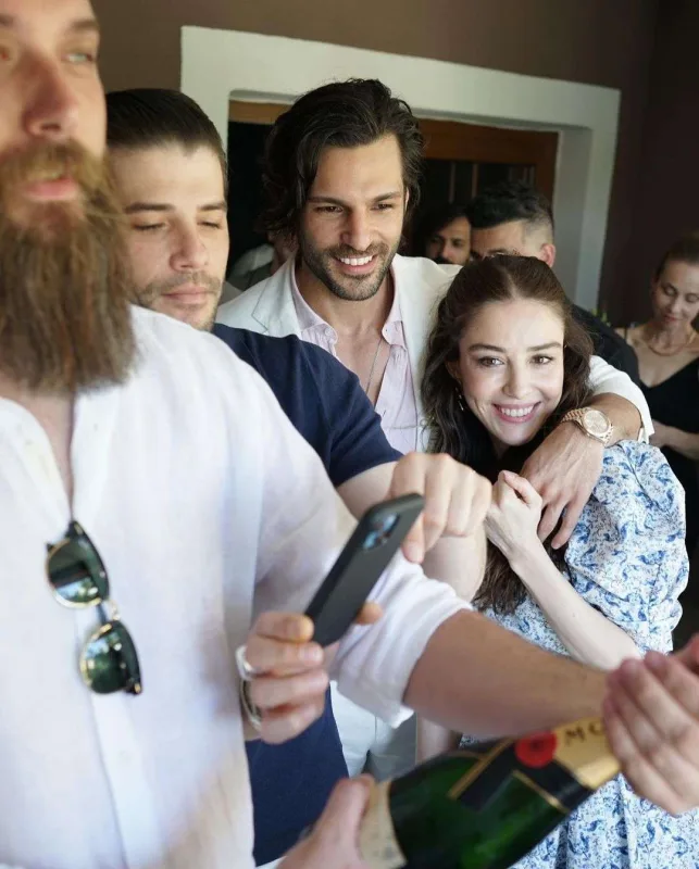 Nikah Almaniyada, toy İtaliyada olacaq