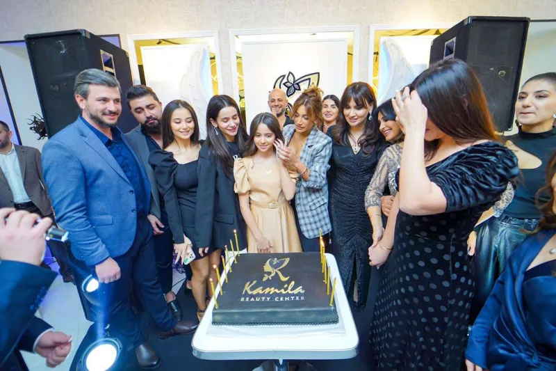 Röya “Kamila Beauty Center”ə görə ənənəsini pozdu