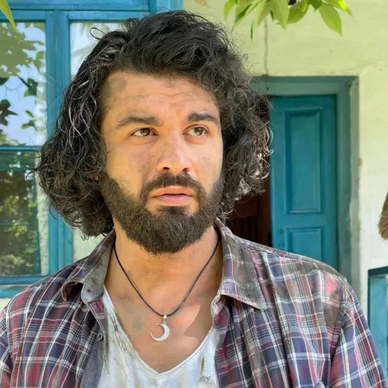 “Ermənini özümüz oynaya bilmərik?”