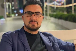 İzləyicilərinə yeni qarğış öyrətdi