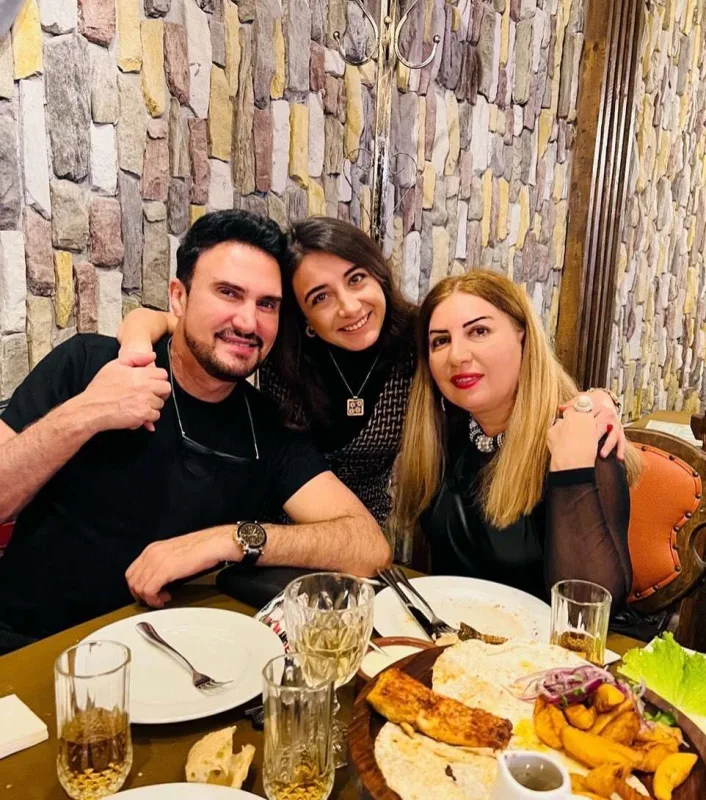 “Artıq bir ildir, ocağımızı isidirsən”