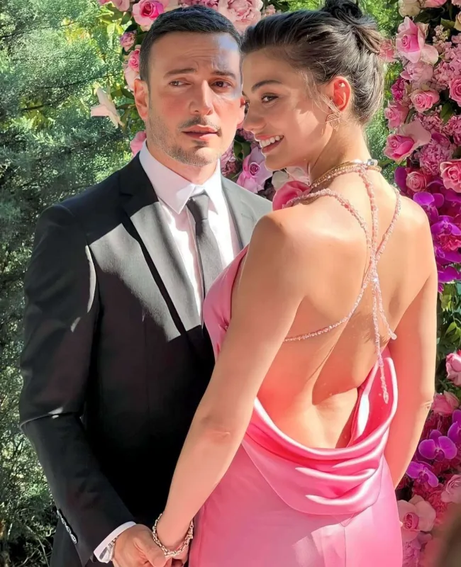 Demet Özdemir hamilədir?