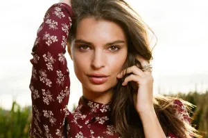 Emili hər kəsin  LGBTQ fərdi olduğunu açıqladı