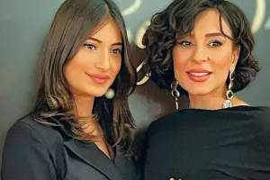 Tünzalə qızı ilə eyni səhnədə