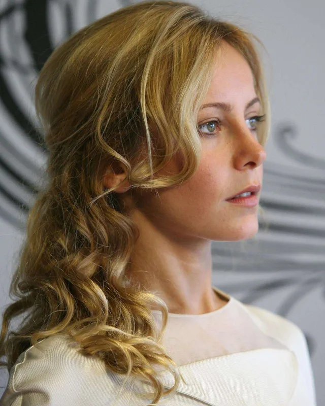 Rəfiqəsinin keçmiş əri ilə sevgili olubmuş...