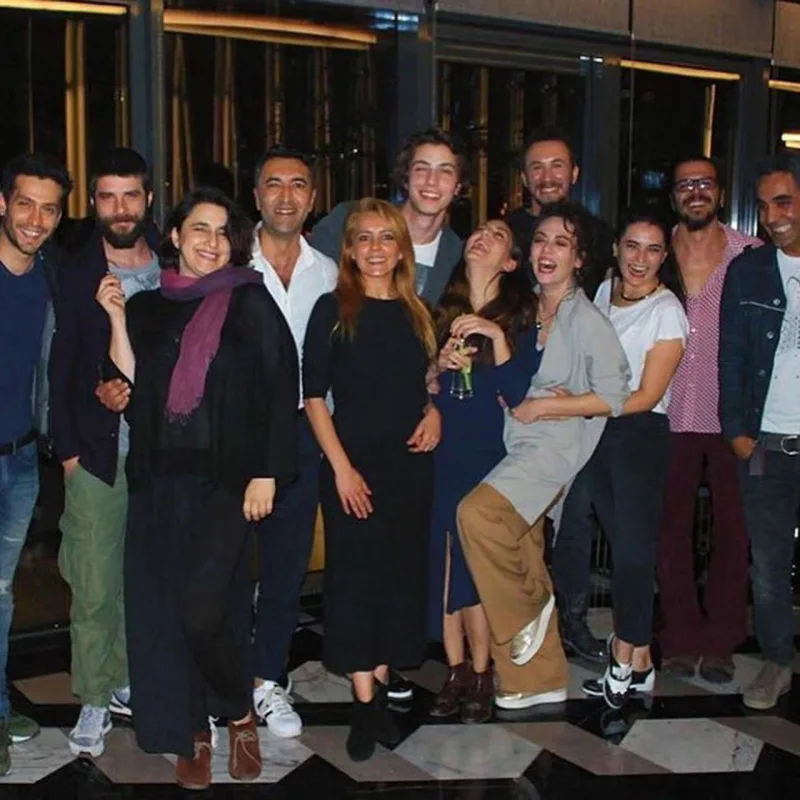 Rəfiqəsinin keçmiş əri ilə sevgili olubmuş...