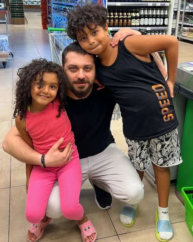 Azərbaycanlı aktyorun qızı əməliyyat olundu